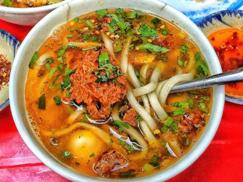 Du lịch Đà Nẵng ăn gì? 10 món ngon nhất định phải thử