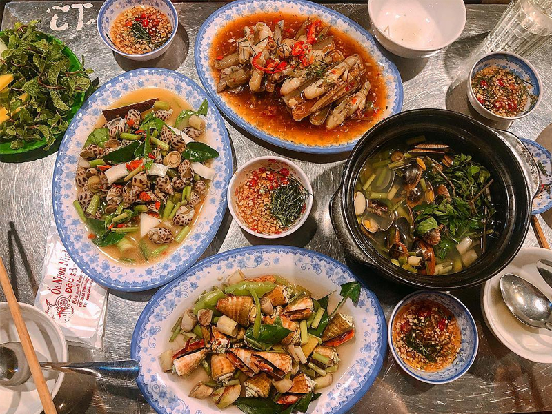 Du lịch Đà Nẵng ăn gì? 10 món ngon nhất định phải thử