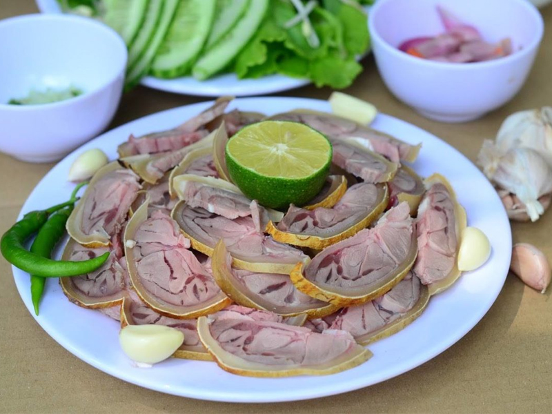 Du lịch Đà Nẵng ăn gì? 10 món ngon nhất định phải thử