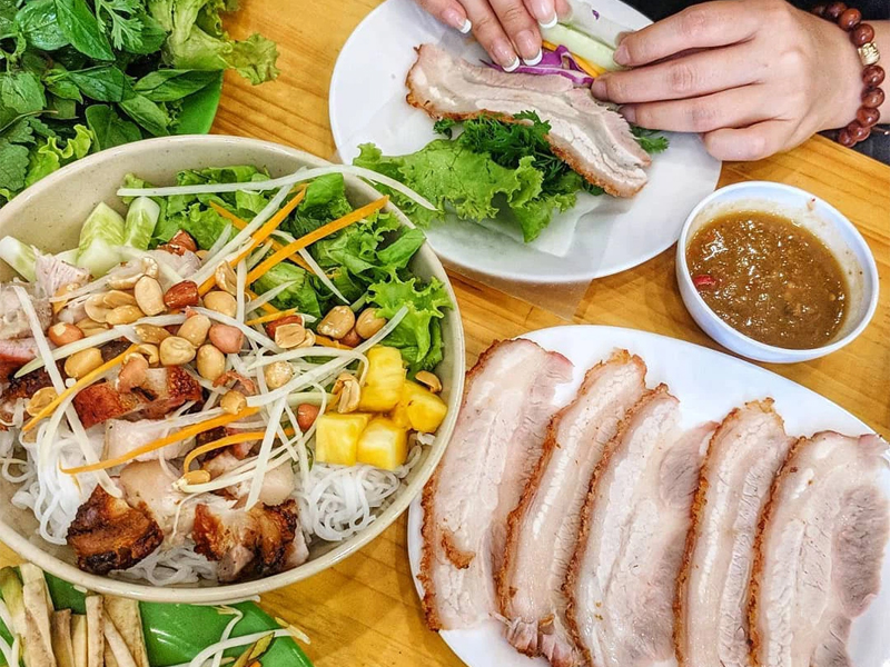 Du lịch Đà Nẵng ăn gì? 10 món ngon nhất định phải thử