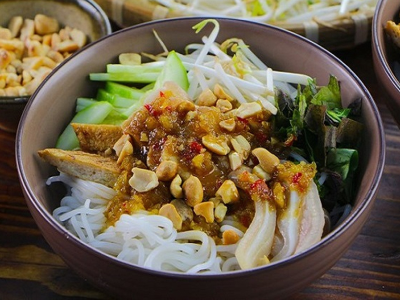 Du lịch Đà Nẵng ăn gì? 10 món ngon nhất định phải thử