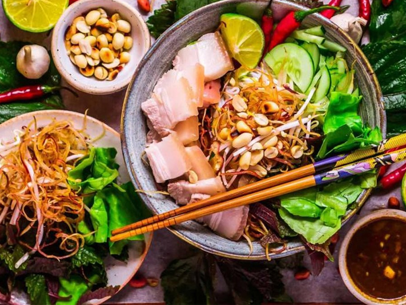 Du lịch Đà Nẵng ăn gì? 10 món ngon nhất định phải thử