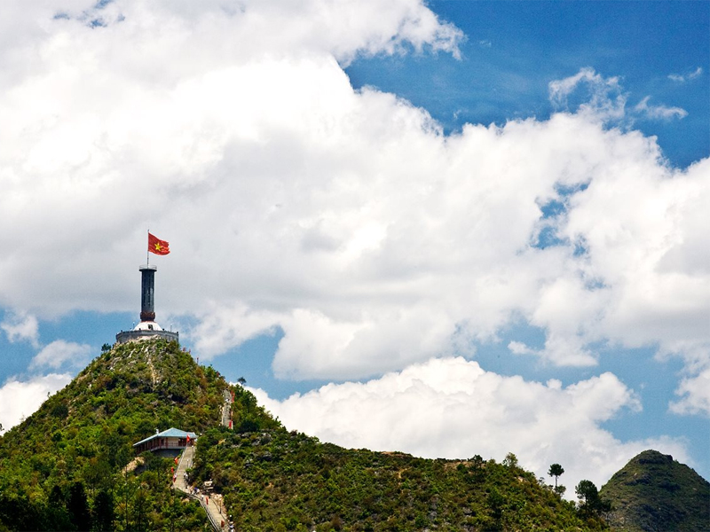 Hà Giang tháng 5 ngắm Hoàng Sù Phì mùa nước đổ