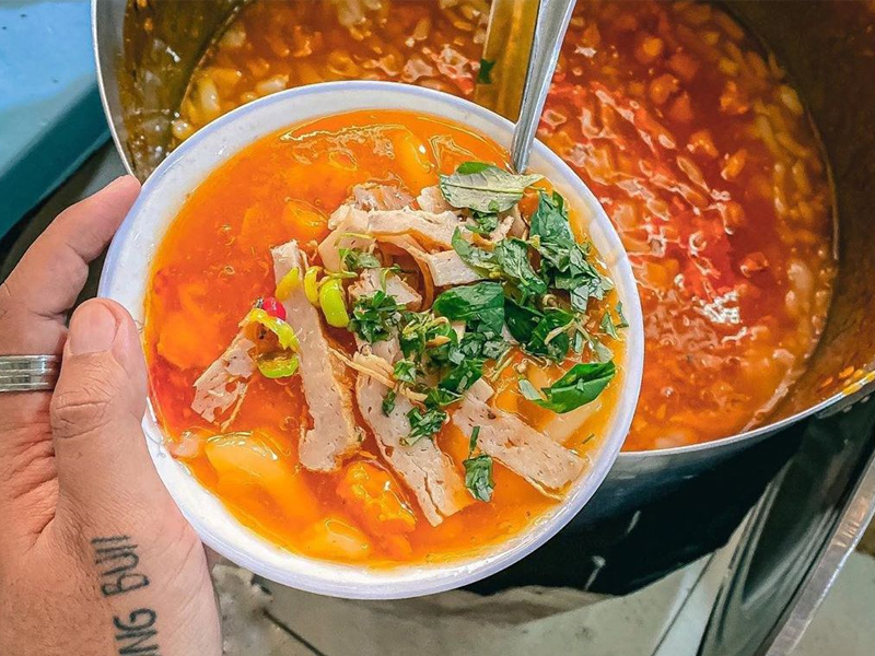 Khám phá ẩm thực Huế - 7 món ngon nhất định phải thử