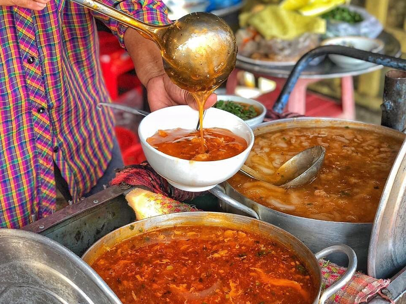 Khám phá ẩm thực Huế - 7 món ngon nhất định phải thử