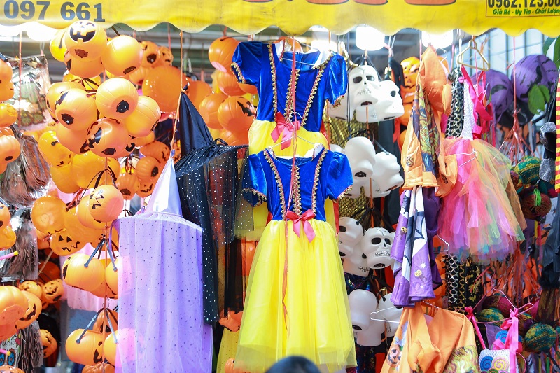 Rực rỡ mùa Halloween tại Phố Hàng Mã cập nhật 2020
